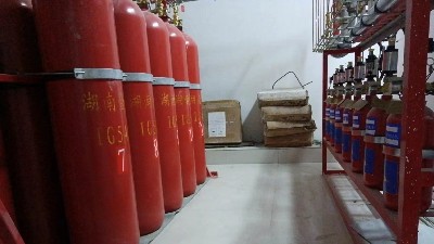 機(jī)房安全升級：<i style='color:red'>湖南金鼎消防</i>氣瓶檢測全攻略